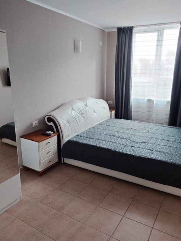 standard-one-bedroom-apartment01